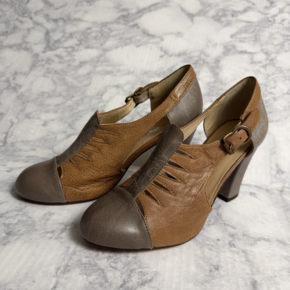 Re-mix Parkview Size 6 Heels Pumps Vintage Retro Style T-strap Tan Gray Brown